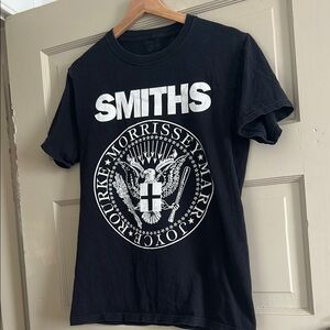 Smiths Vintage Bigmouth Strikes Again Short Sleeve Tee Classic Band Style - S